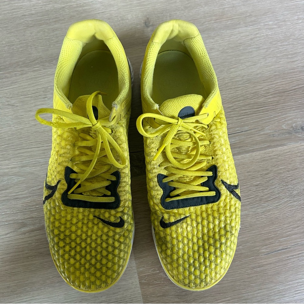 Nike React Gato Indoor/Futsal Low Top Soccer Shoes - Picture 8 of 9